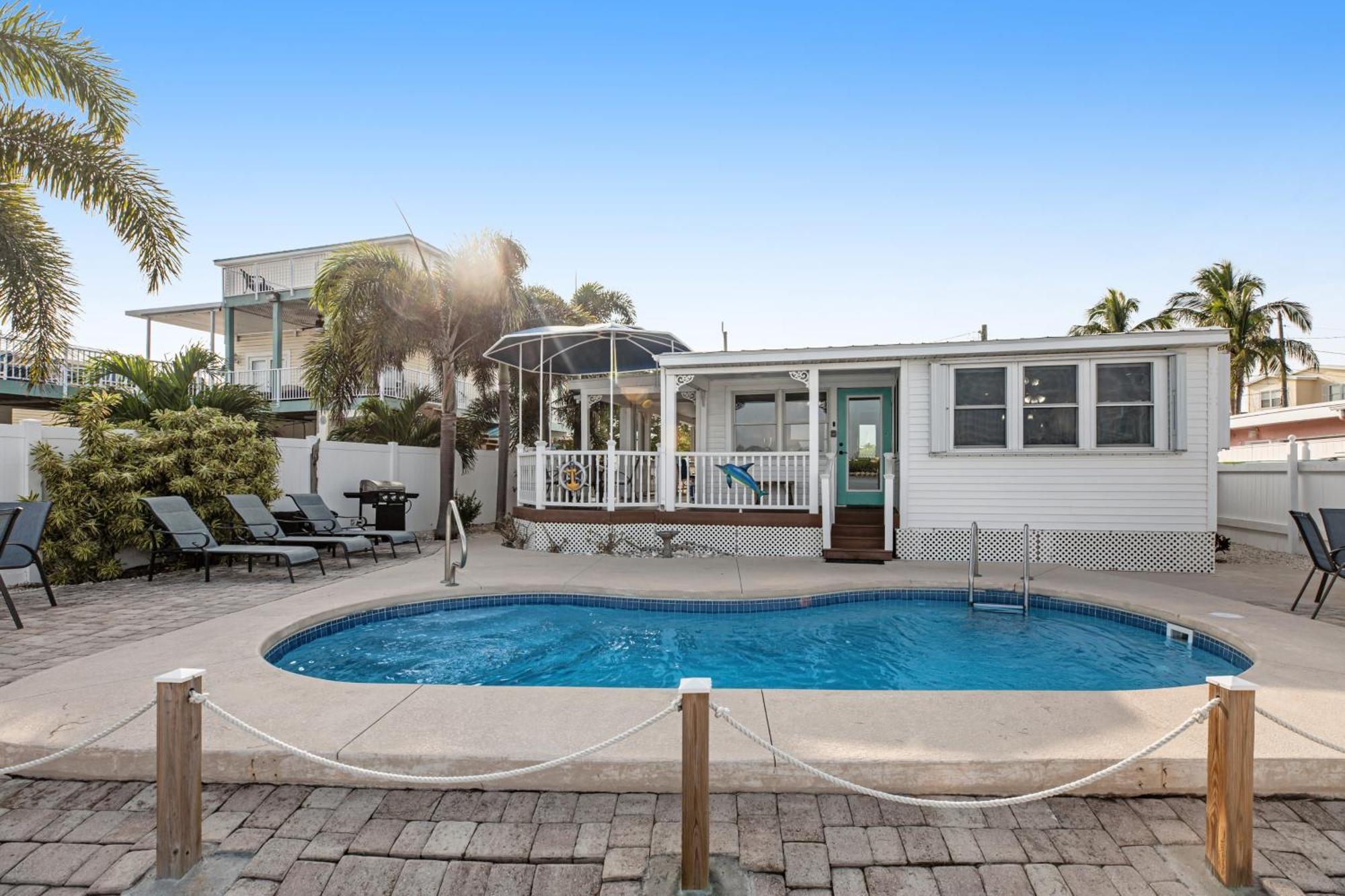 Marathon Magic Villa Exterior photo